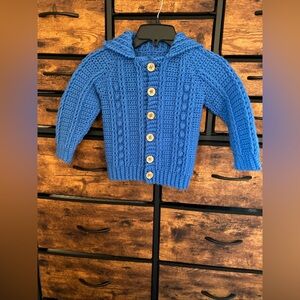 Hand knit Unisex Baby Cardigan  Chunky Wood Button Royal Blue Size 12-18 Months?